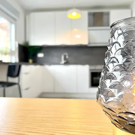 Apartment Comfy Mit Garten In