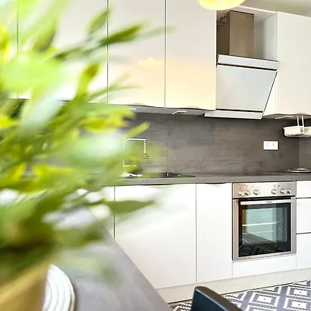 Comfy Mit Garten In * Kolín nad Rýnem