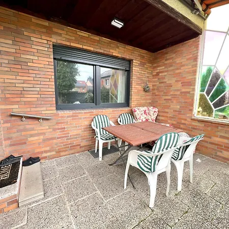 Comfy Mit Garten In