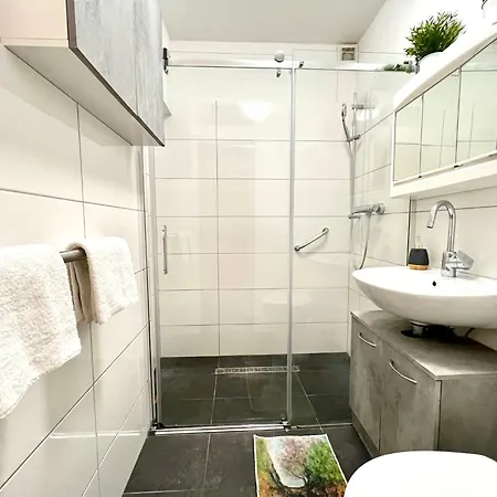 Comfy Mit Garten In