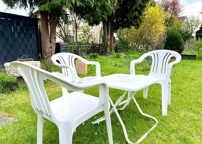 Comfy Mit Garten In Appartement Cologne