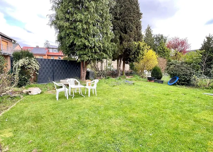 Comfy Mit Garten In Appartement Cologne