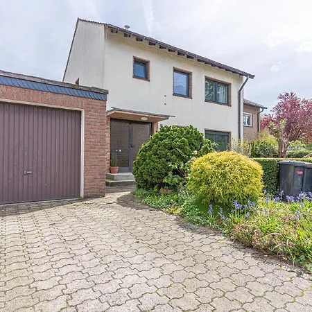 Comfy Mit Garten In Κολωνία